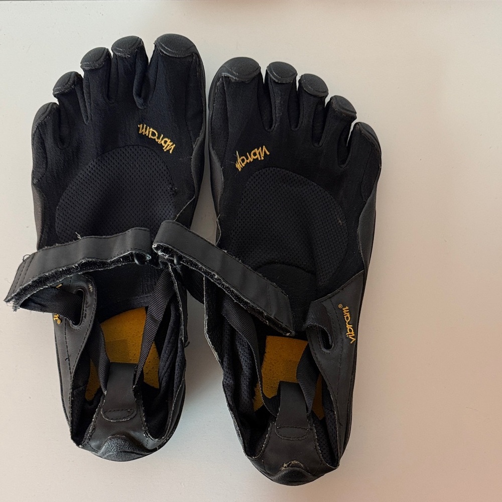 Vibram Black Toe Shoes